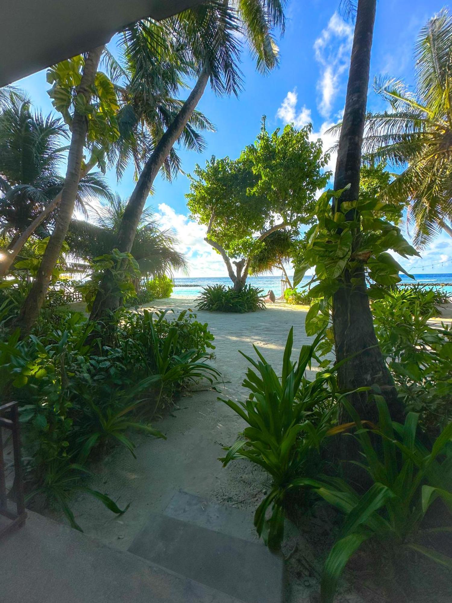 Hotel Thundi Sea View Fulidhoo Esterno foto